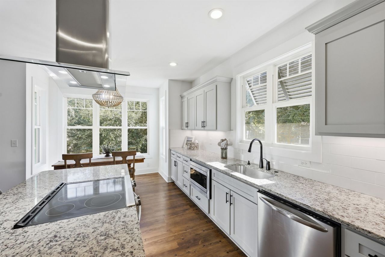 48 Half Shell Ct. Photo 6