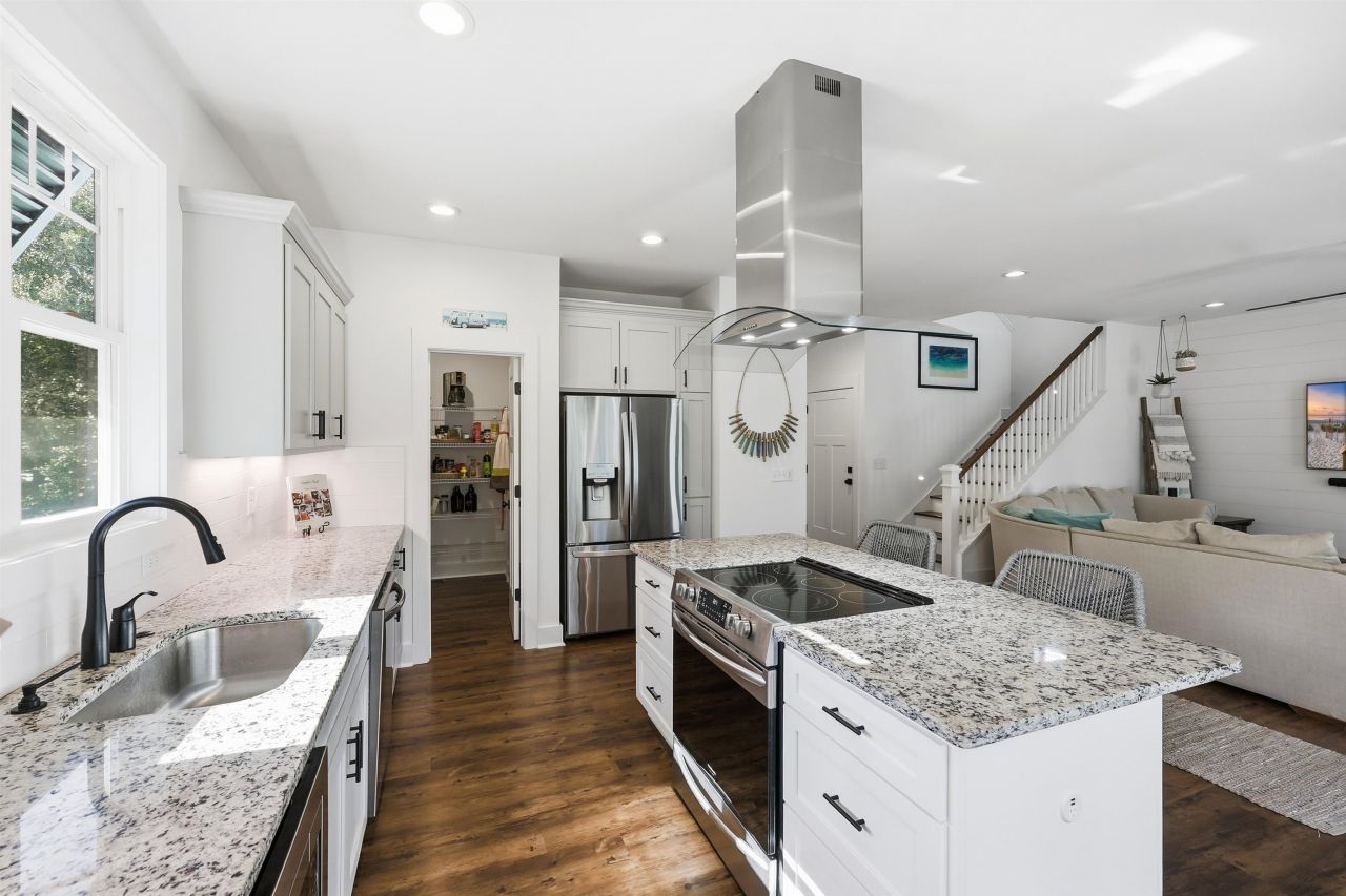 48 Half Shell Ct. Photo 7