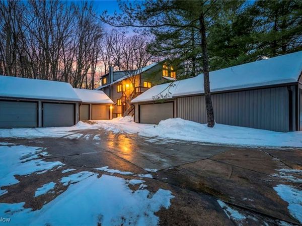 2189 Pinebrook Trail, Cuyahoga Falls, OH 44223