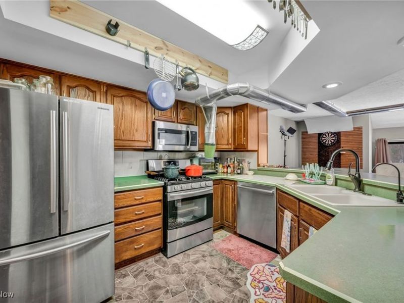 2189 Pinebrook Trail, Cuyahoga Falls, OH 44223 Photo 10