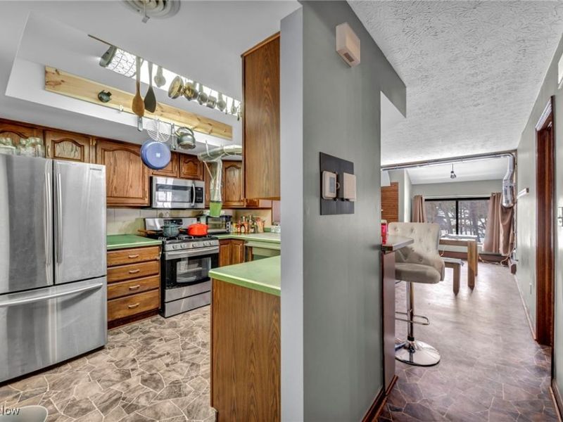 2189 Pinebrook Trail, Cuyahoga Falls, OH 44223 Photo 12