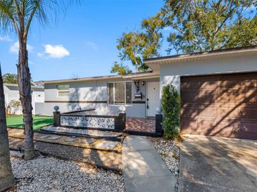 4711 28TH AVENUE N, ST PETERSBURG, FL 33713