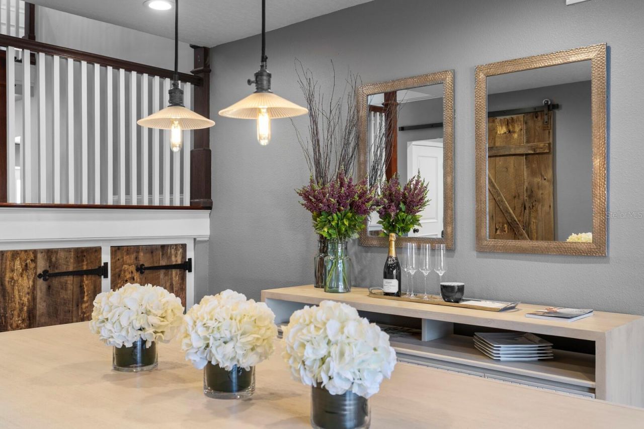 10402 Oakbrook Drive, Tampa, FL 33618 Photo