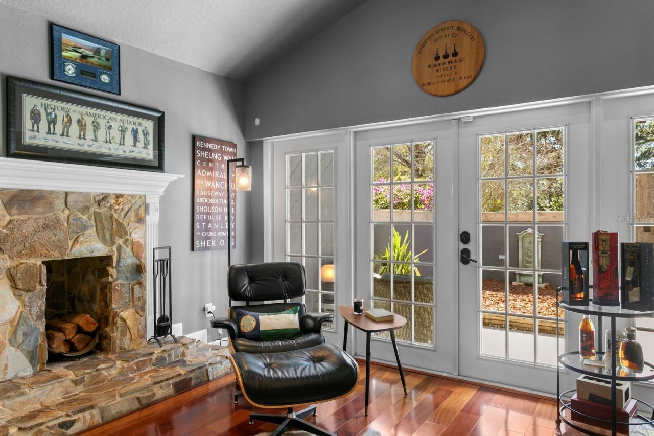 10402 Oakbrook Drive, Tampa, FL 33618 Photo