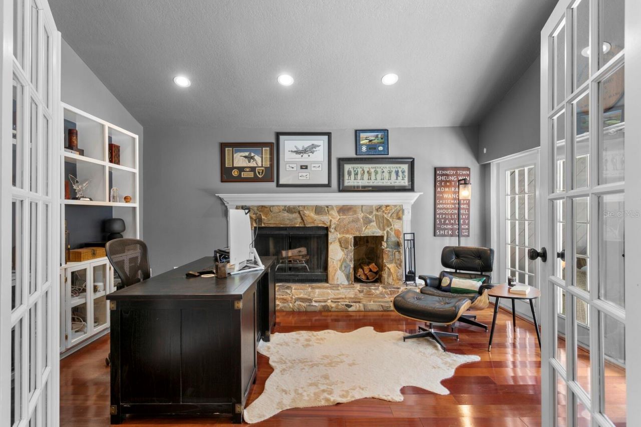 10402 Oakbrook Drive, Tampa, FL 33618 Photo