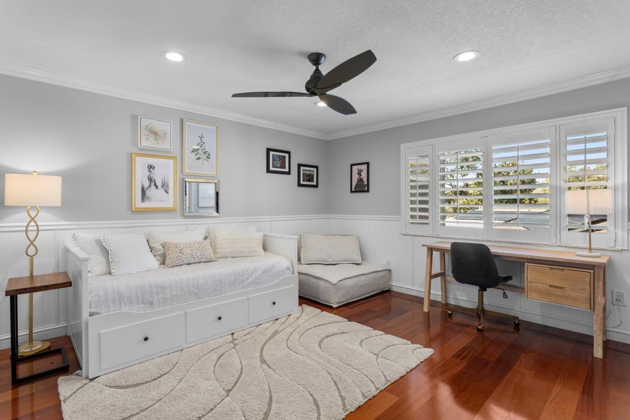 10402 Oakbrook Drive, Tampa, FL 33618 Photo