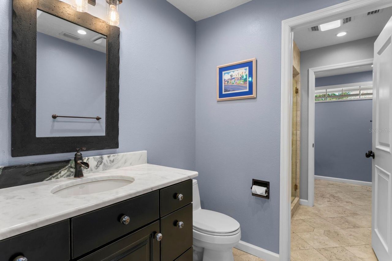 10402 Oakbrook Drive, Tampa, FL 33618 Photo