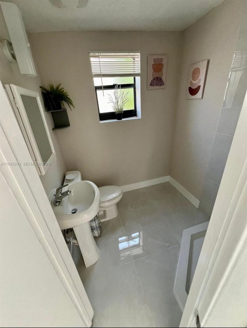 1068 NW 5th St , Miami, FL 33128 Photo