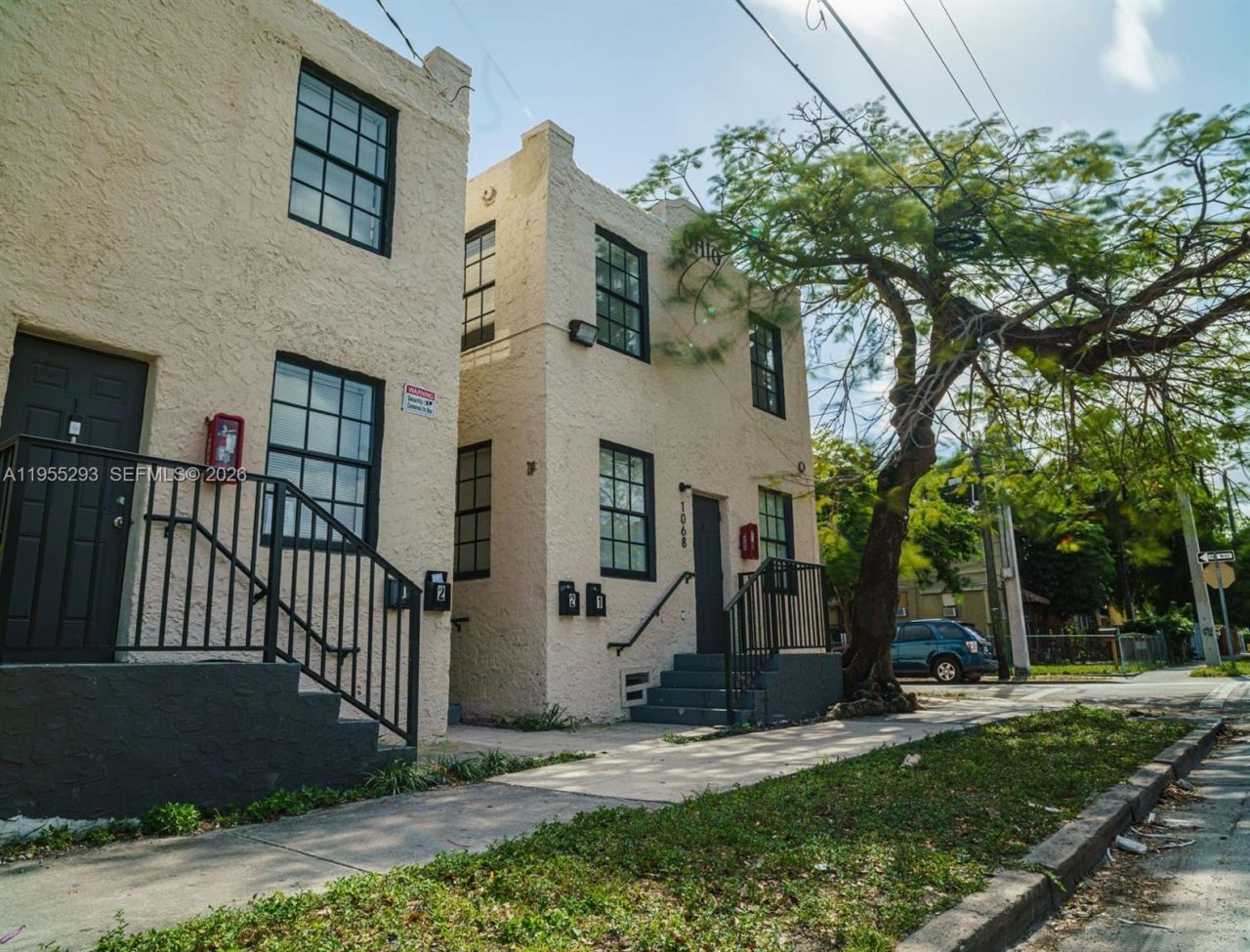 1068 NW 5th St , Miami, FL 33128 Photo