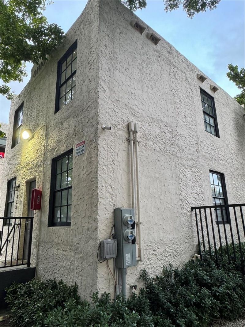 1068 NW 5th St , Miami, FL 33128 Photo