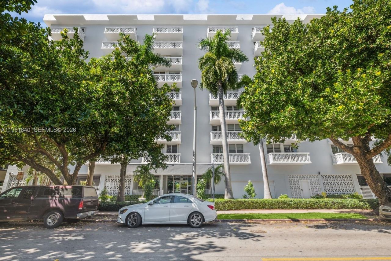 1020 Meridian Ave, Unit 403, Miami Beach, FL 33139 Photo
