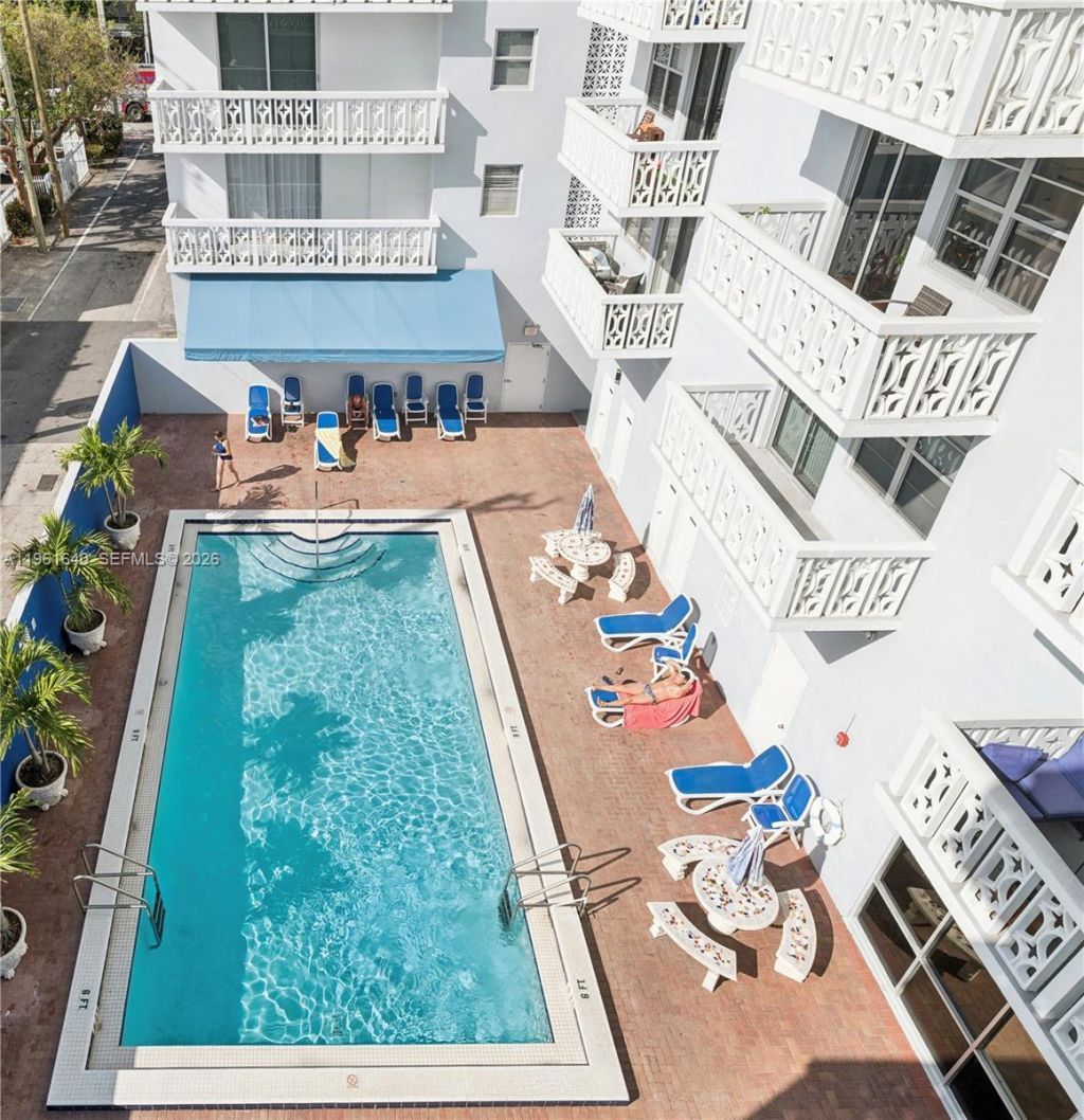1020 Meridian Ave, Unit 403, Miami Beach, FL 33139 Photo