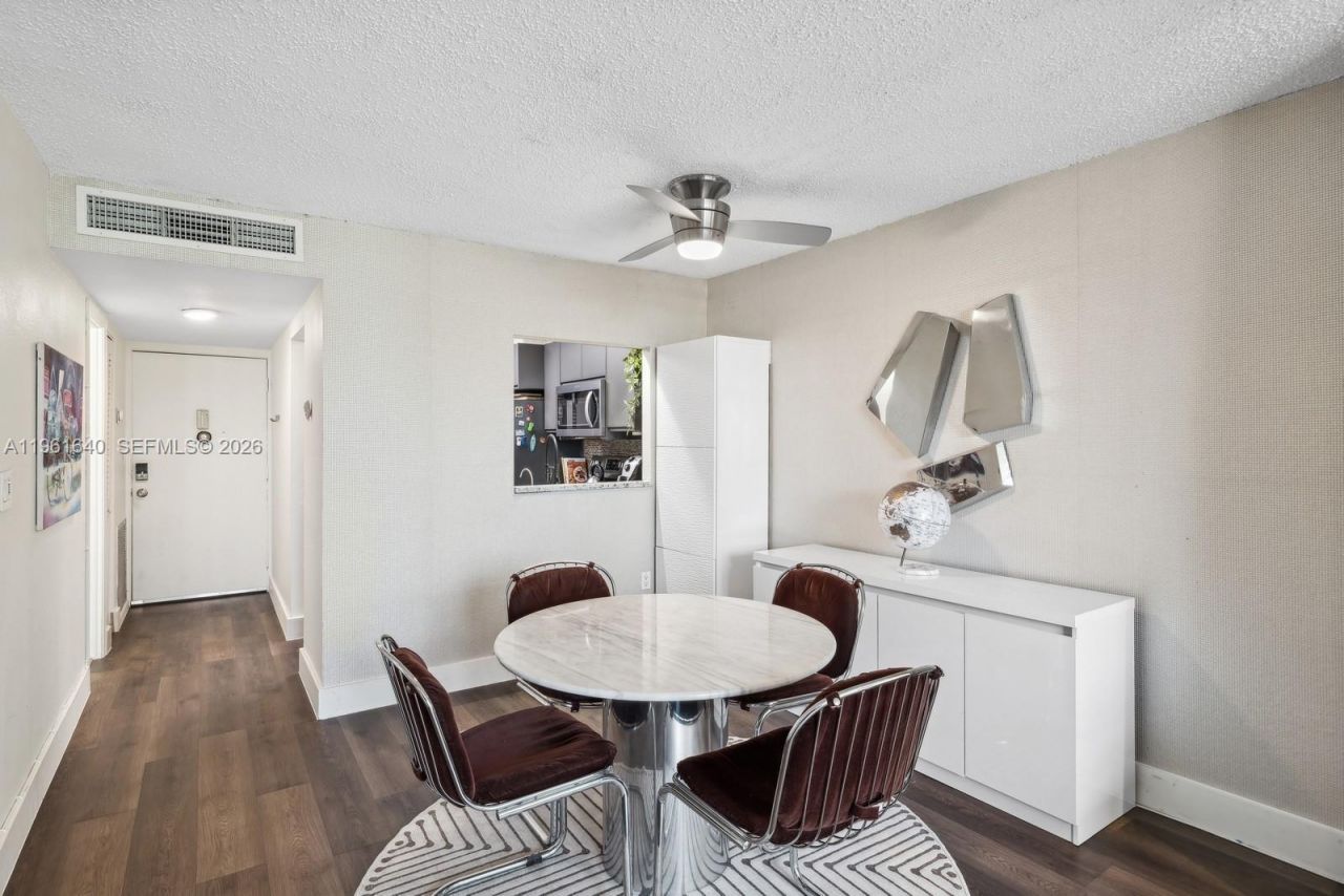 1020 Meridian Ave, Unit 403, Miami Beach, FL 33139 Photo