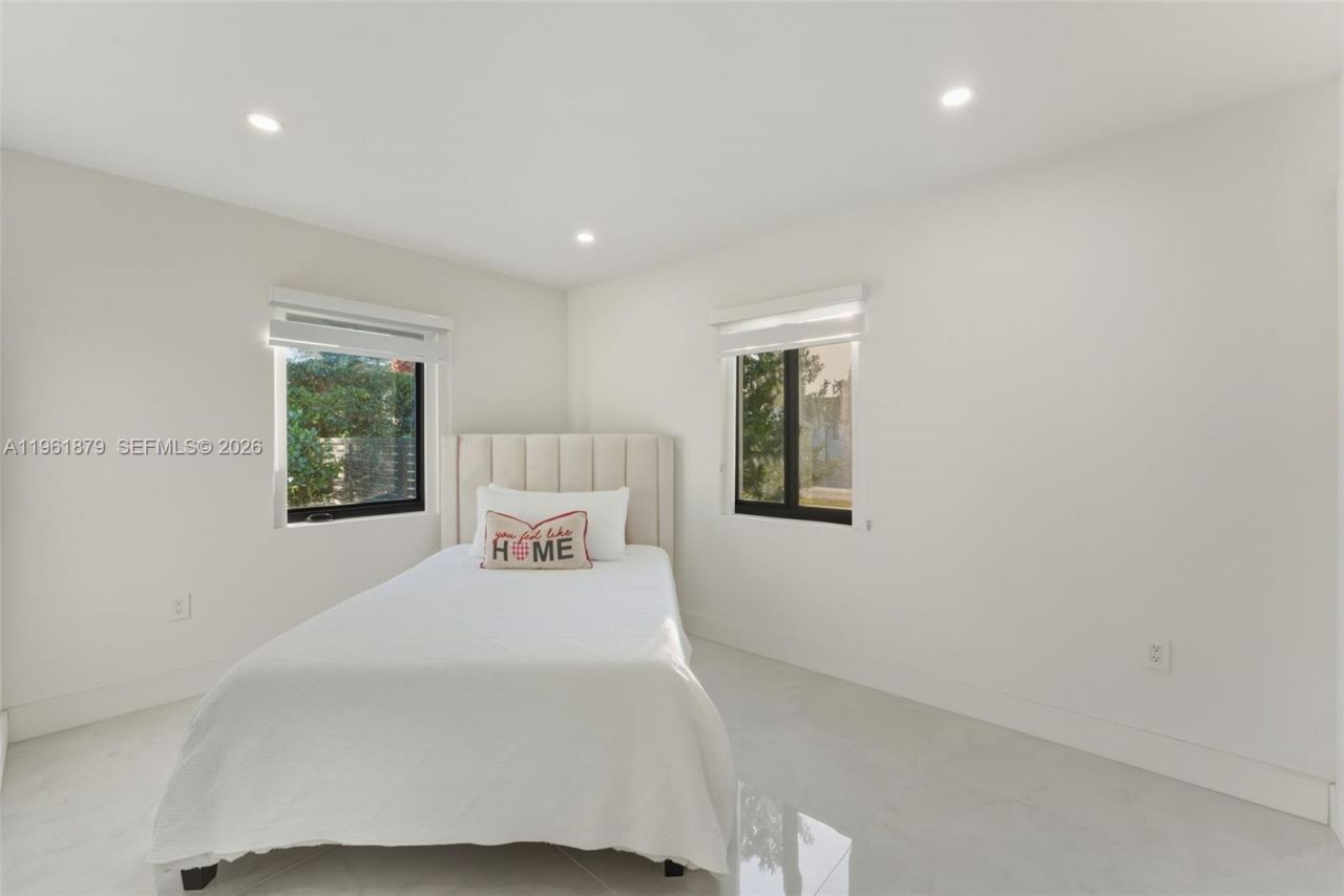 2825 SW 79th Ct, Miami, FL 33155 Photo