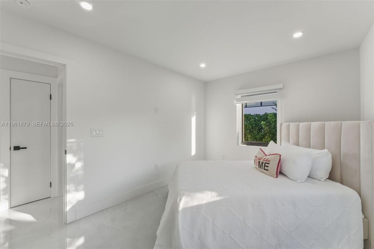 2825 SW 79th Ct, Miami, FL 33155 Photo