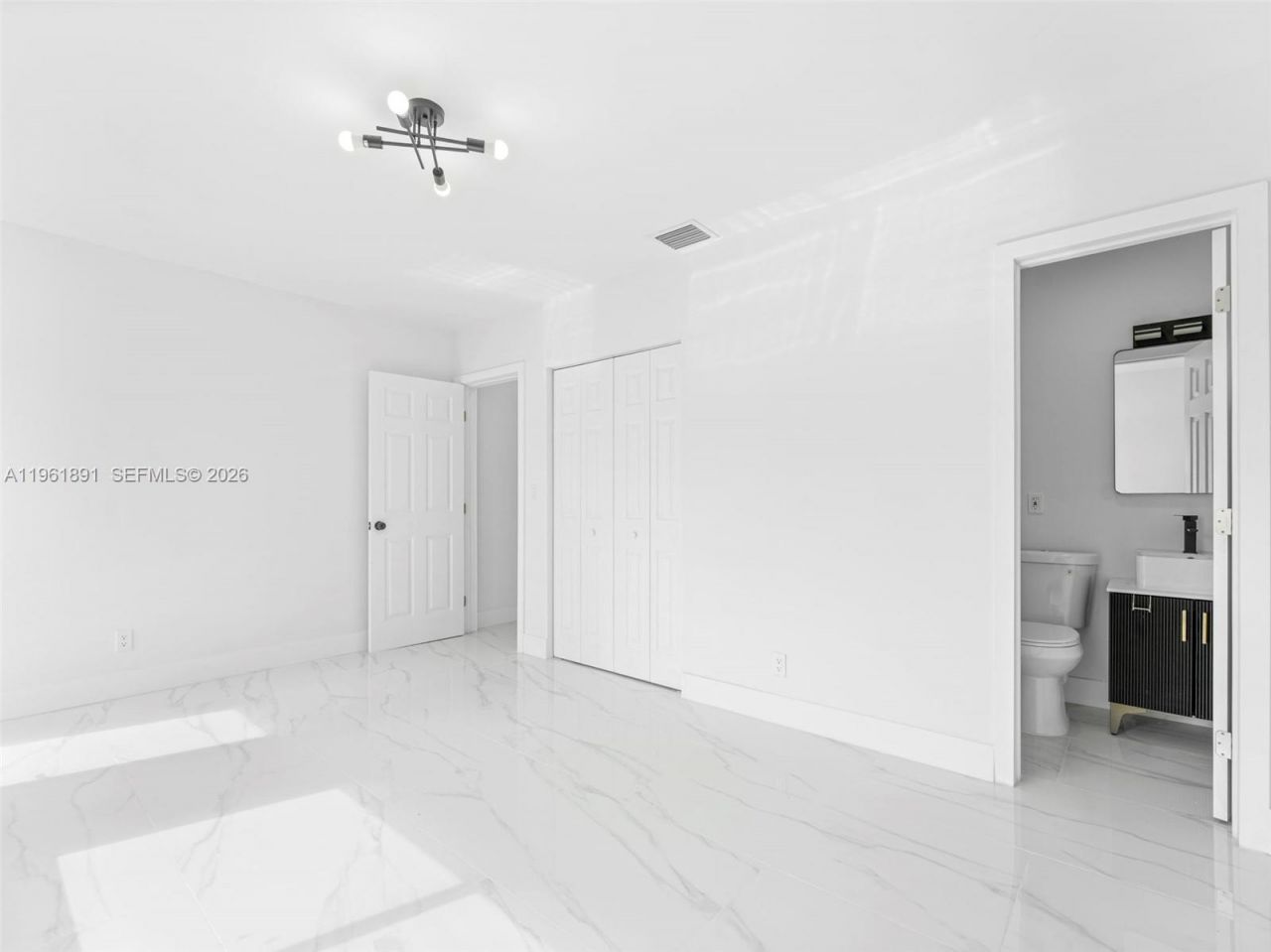 2500 SW 23rd Ter, Miami, FL 33145 Photo