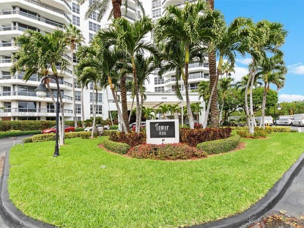 3500 Mystic Pointe Dr, Unit 1007, Aventura, FL 33180