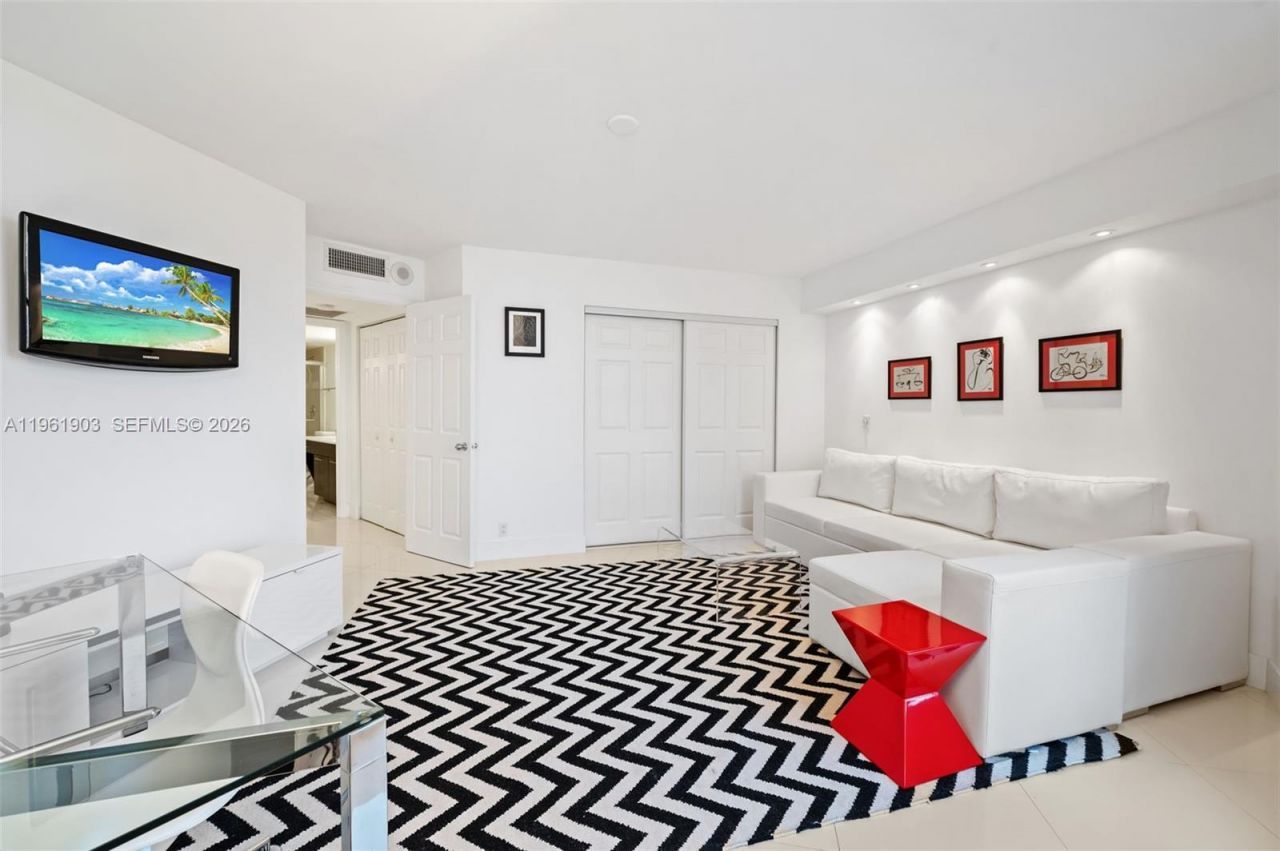 3500 Mystic Pointe Dr, Unit 1007, Aventura, FL 33180 Photo