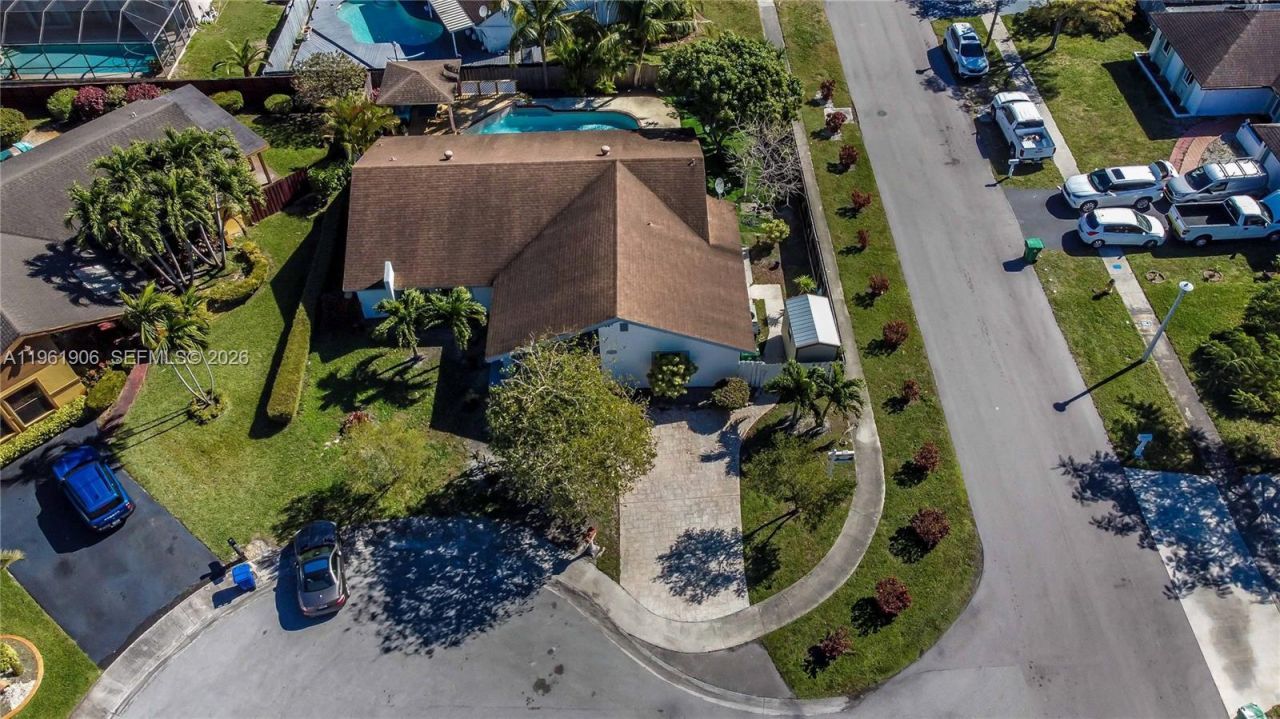 3597 SW 69th Ter, Miramar, FL 33023 Photo