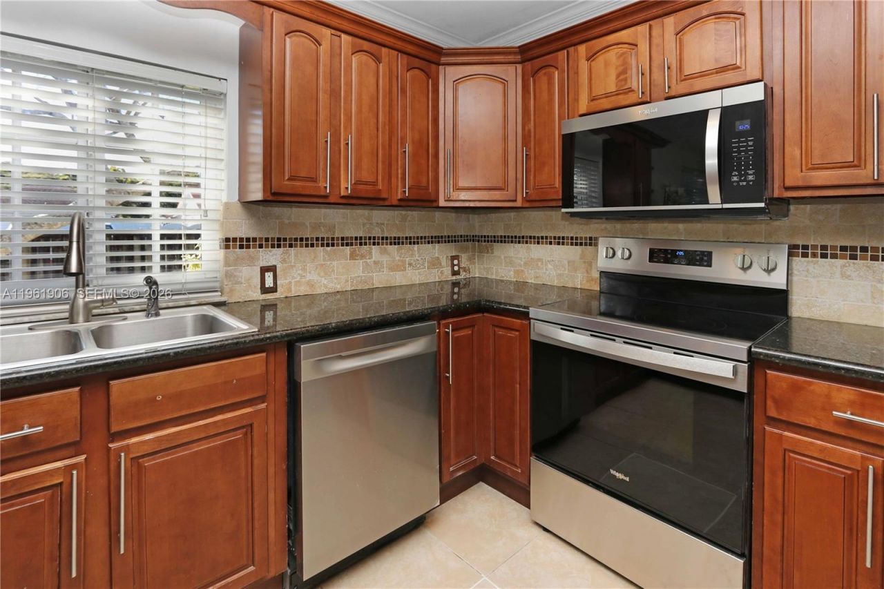 3597 SW 69th Ter, Miramar, FL 33023 Photo