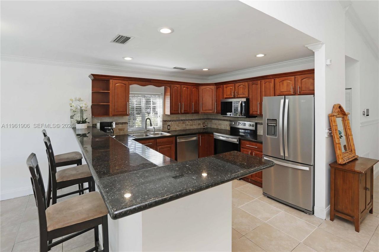 3597 SW 69th Ter, Miramar, FL 33023 Photo