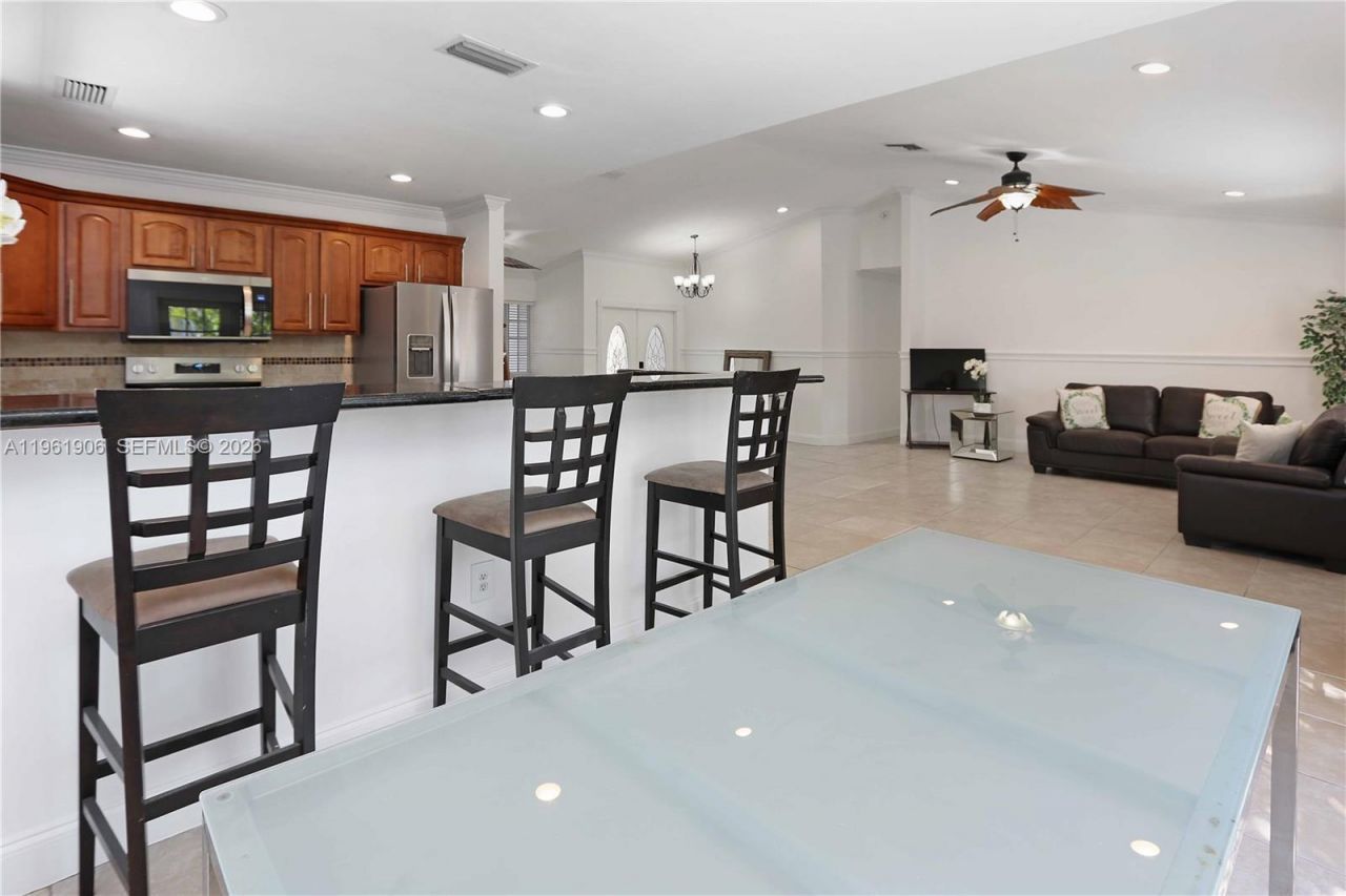 3597 SW 69th Ter, Miramar, FL 33023 Photo