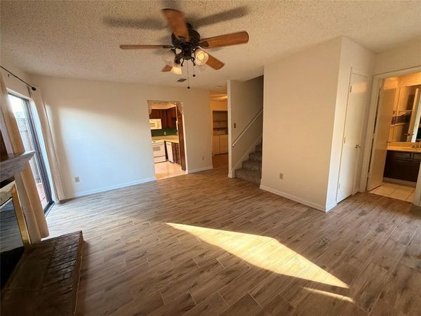 2327 Torrington Drive, Unit C, Arlington, TX 76012