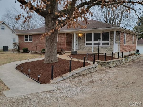 2113 S Main Street, Dupo, IL 62239