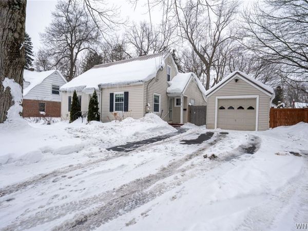 28 Robert Street, Hamburg, NY 14075