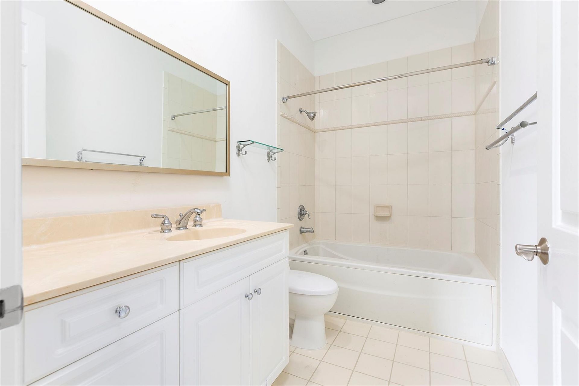 6809 N Laleside Circle, Unit 101, Davie, FL 33314 Photo