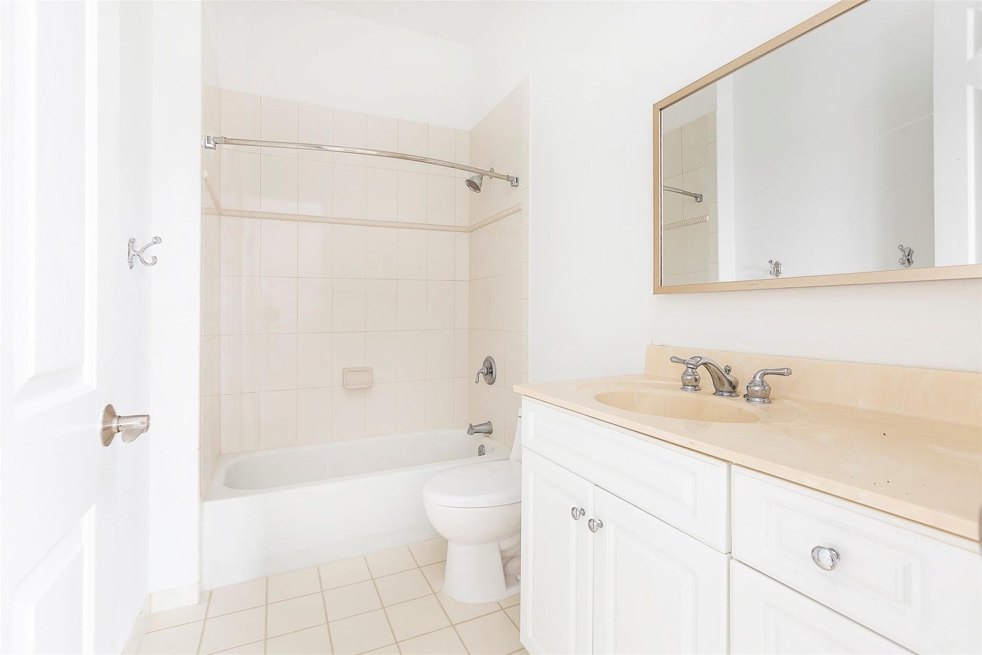 6809 N Laleside Circle, Unit 101, Davie, FL 33314 Photo