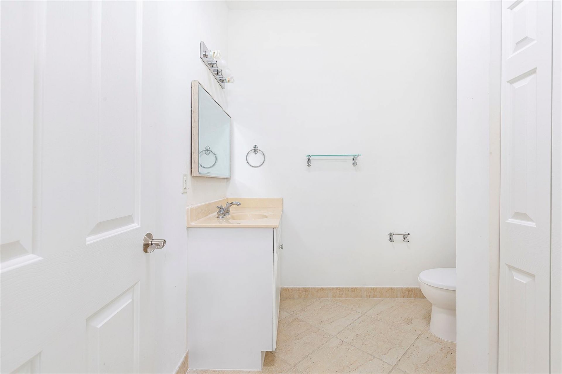 6809 N Laleside Circle, Unit 101, Davie, FL 33314 Photo