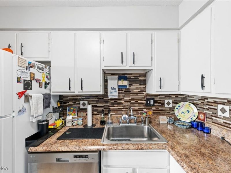 10301 Lake Avenue, Unit 606, Cleveland, OH 44102 Photo 12