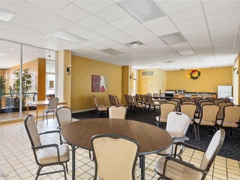 10301 Lake Avenue, Unit 606, Cleveland, OH 44102 Photo 22