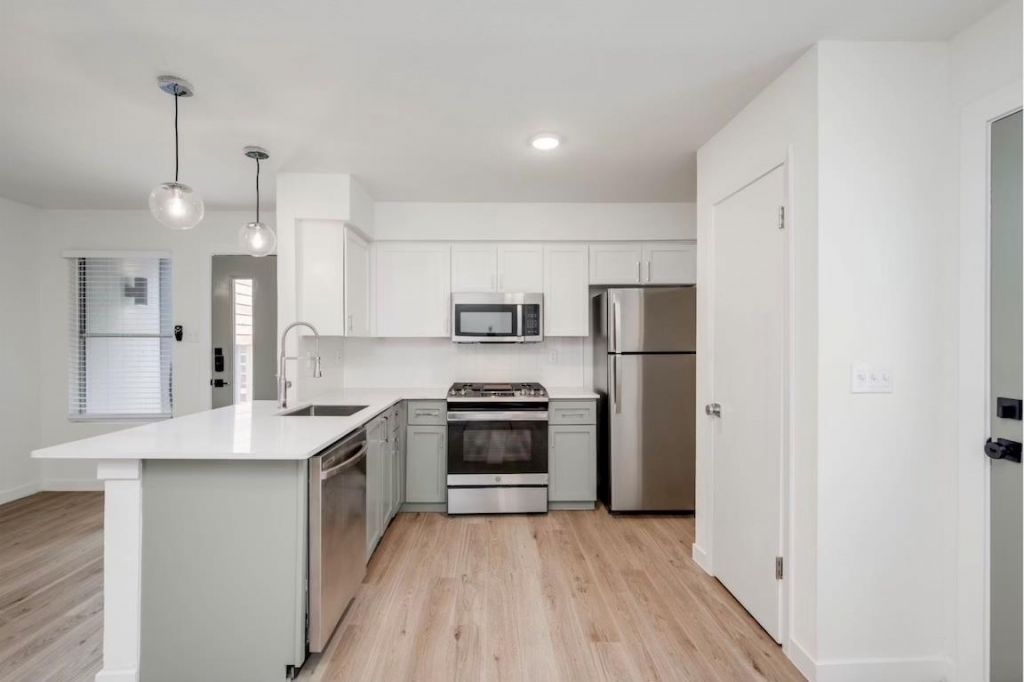 901 Airoso Cv, Unit A, Austin, TX 78745 Main Photo