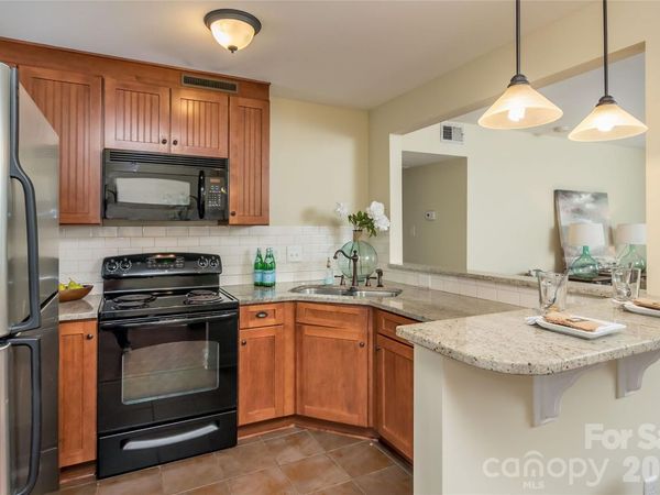 4911 Park Road, Unit D, Charlotte, NC 28209