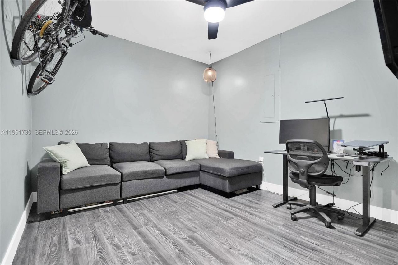 4444 SW 72nd Ter, Davie, FL 33314 Photo