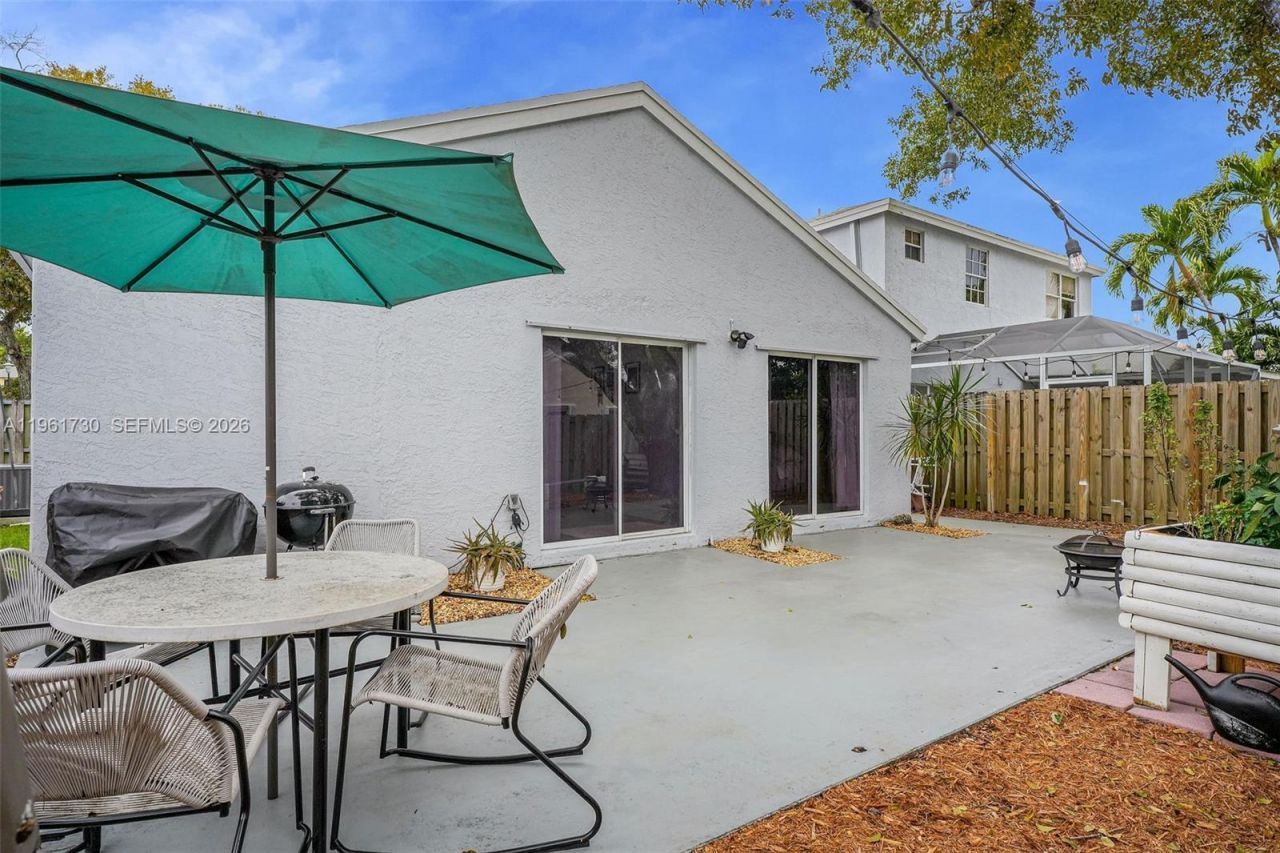 4444 SW 72nd Ter, Davie, FL 33314 Photo