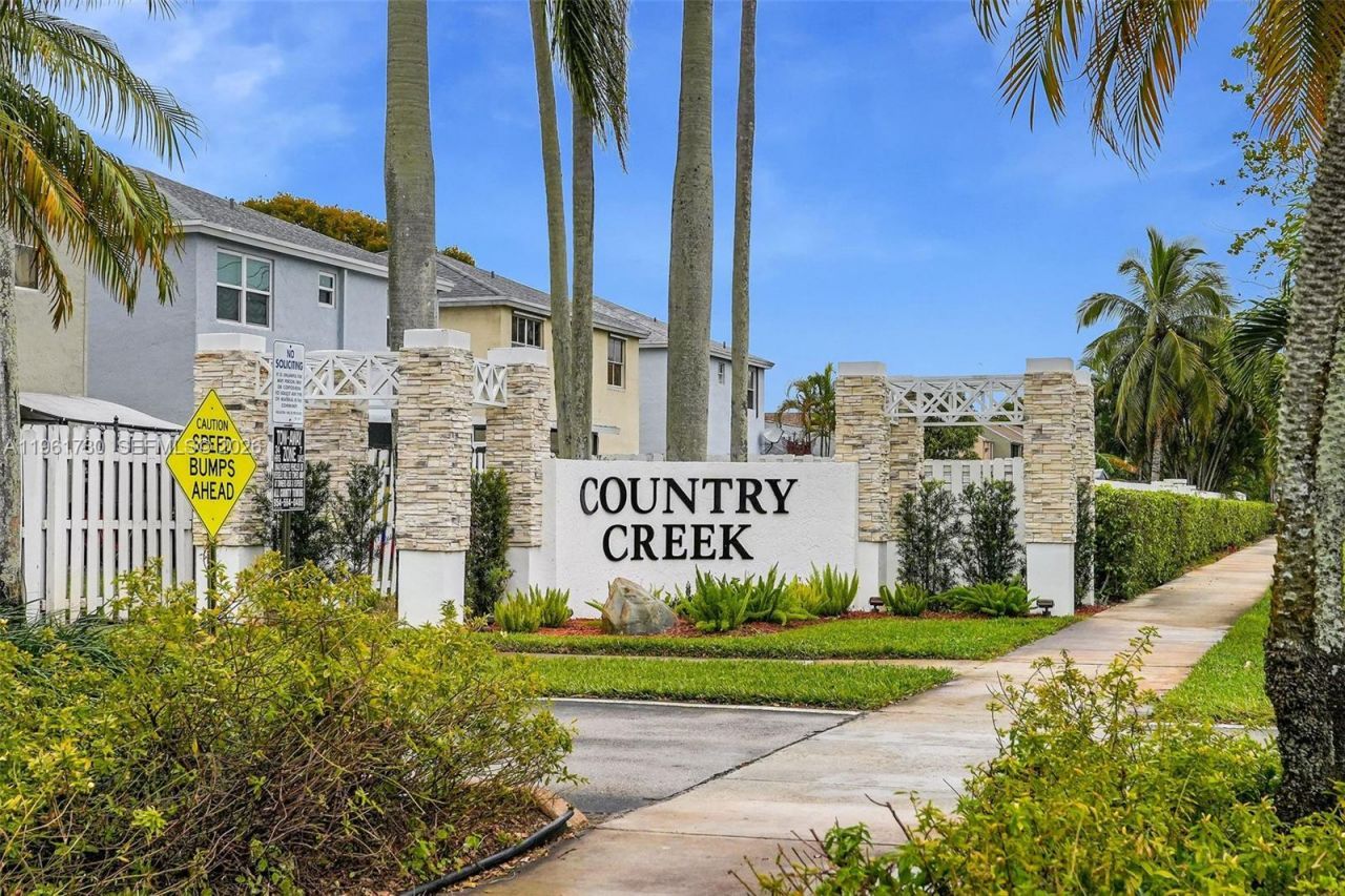 4444 SW 72nd Ter, Davie, FL 33314 Photo