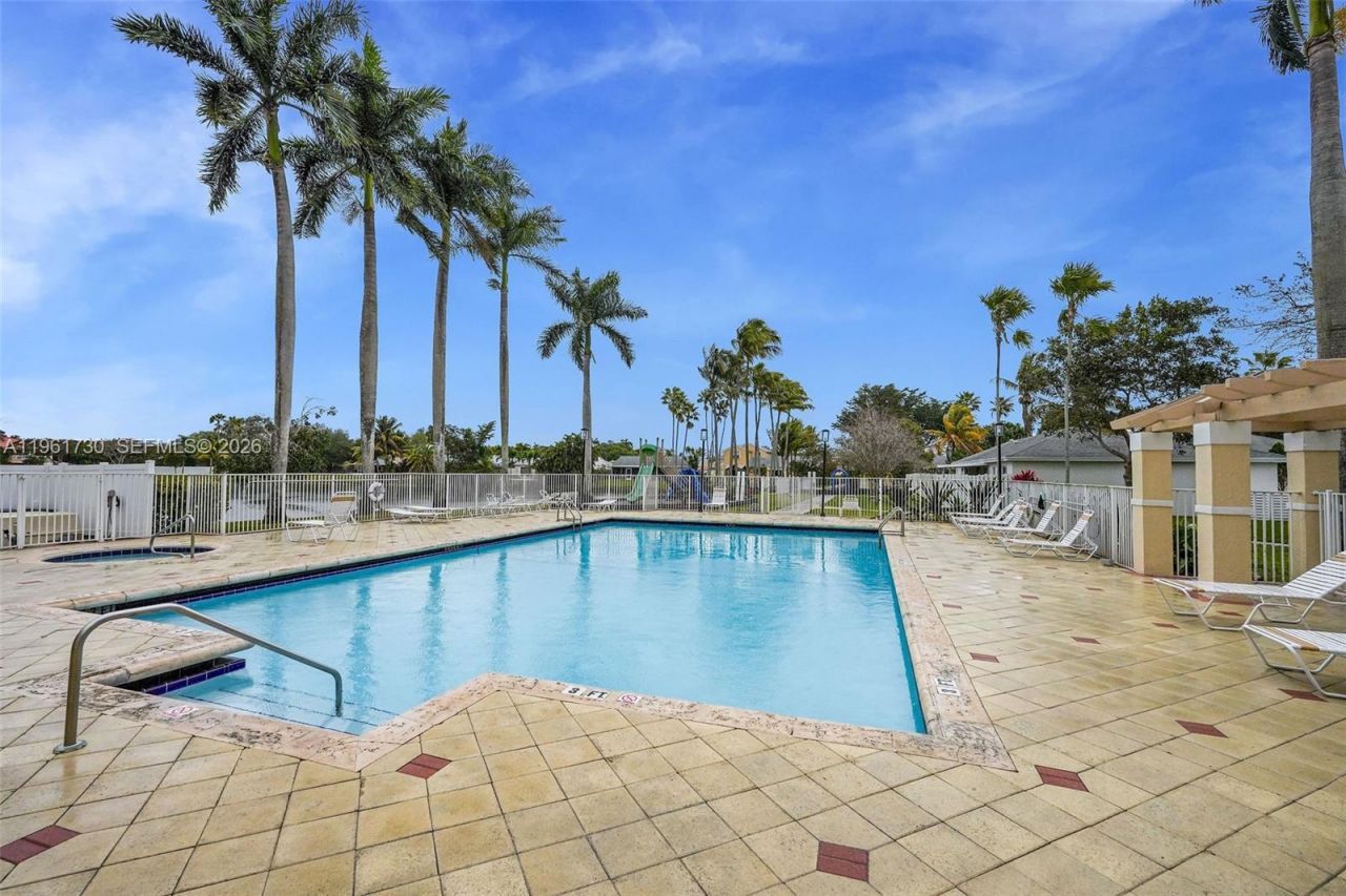 4444 SW 72nd Ter, Davie, FL 33314 Photo