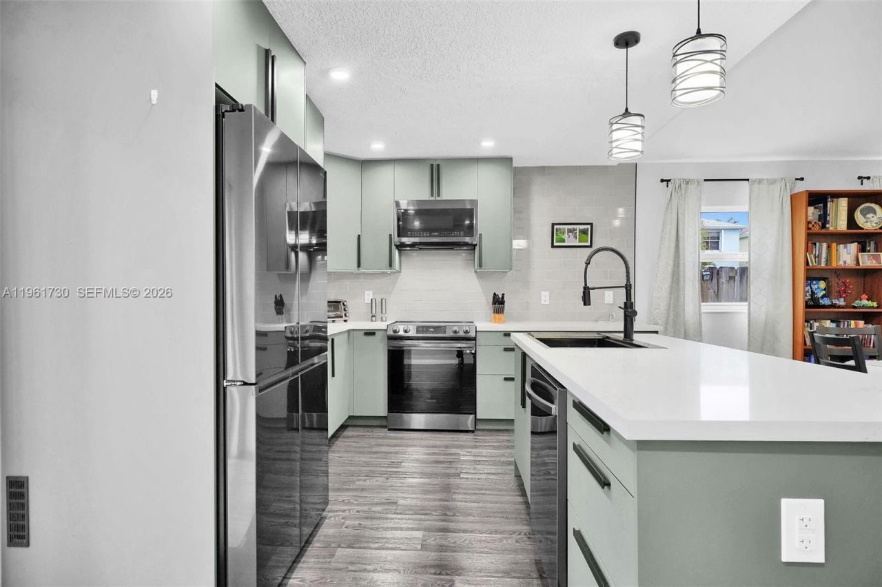 4444 SW 72nd Ter, Davie, FL 33314 Photo