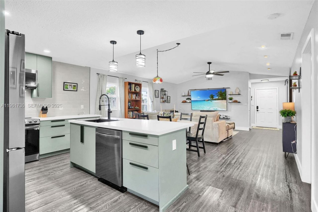 4444 SW 72nd Ter, Davie, FL 33314 Photo