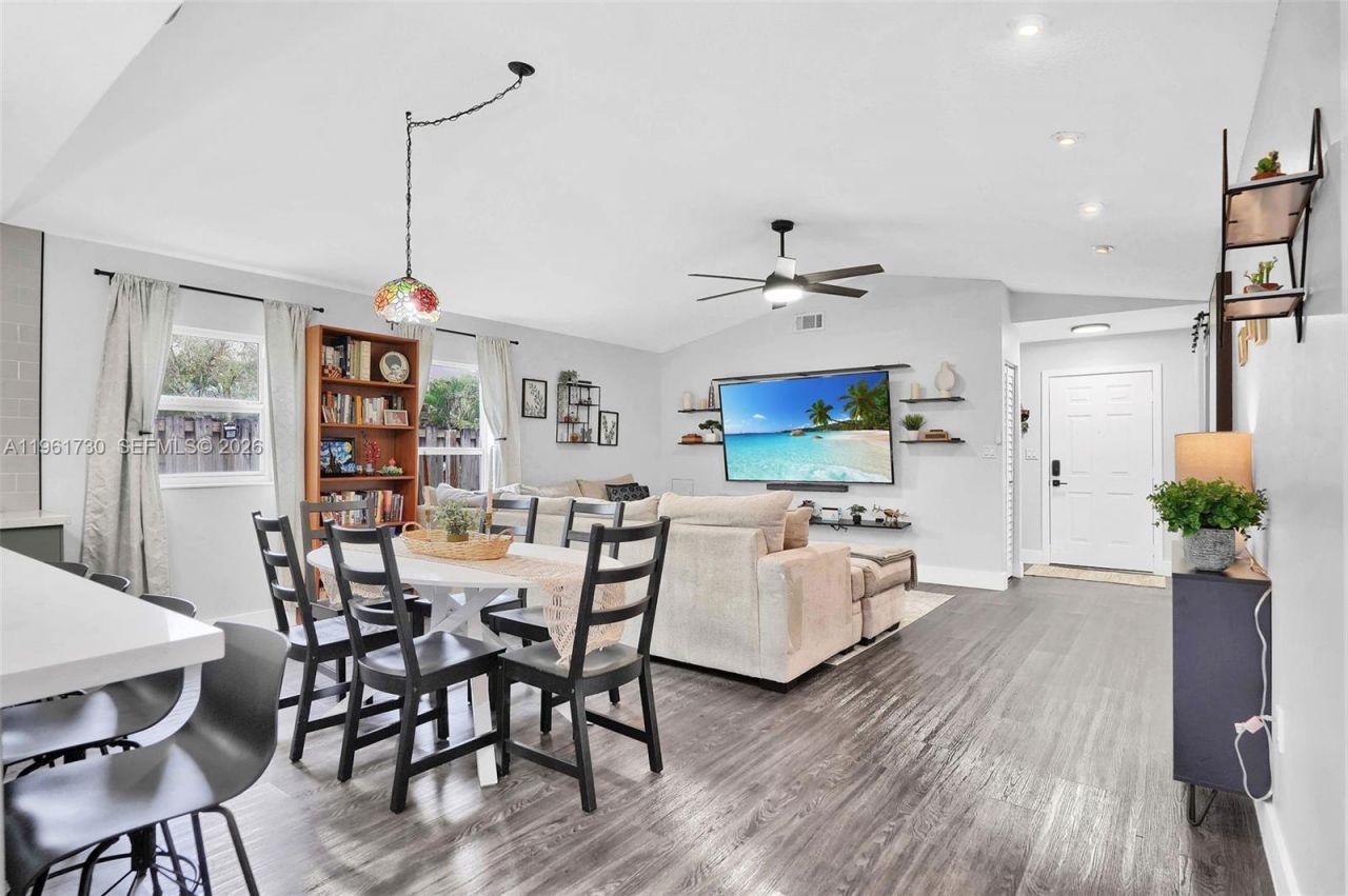 4444 SW 72nd Ter, Davie, FL 33314 Photo