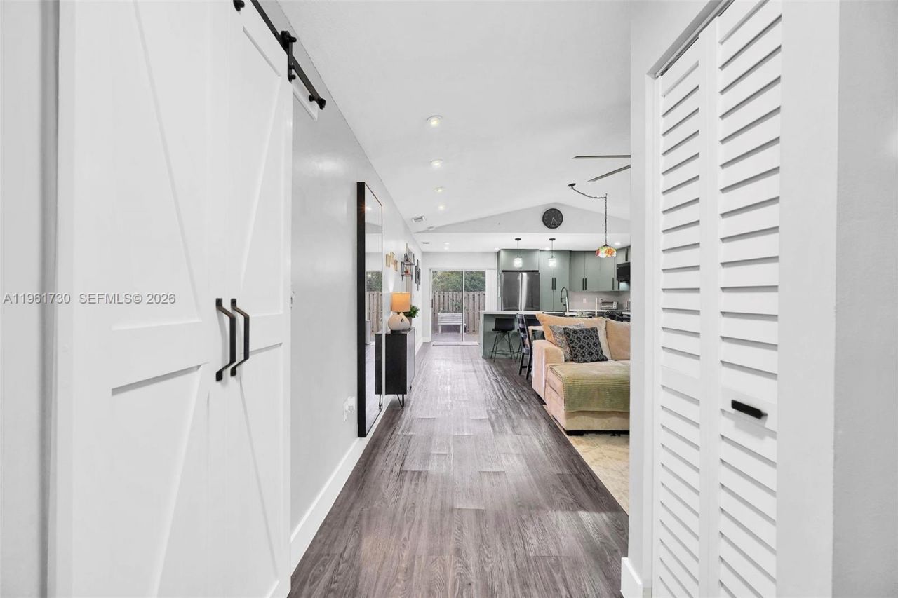 4444 SW 72nd Ter, Davie, FL 33314 Photo