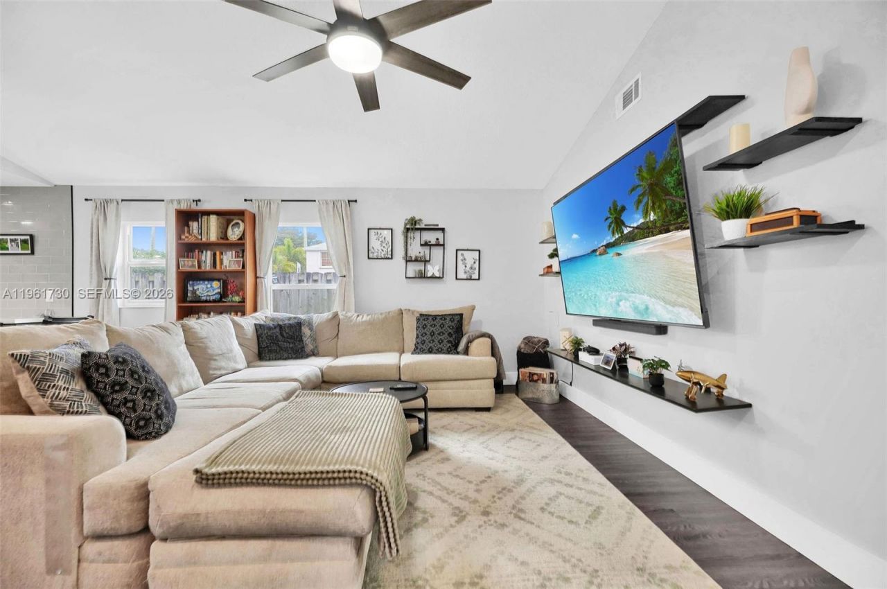 4444 SW 72nd Ter, Davie, FL 33314 Photo