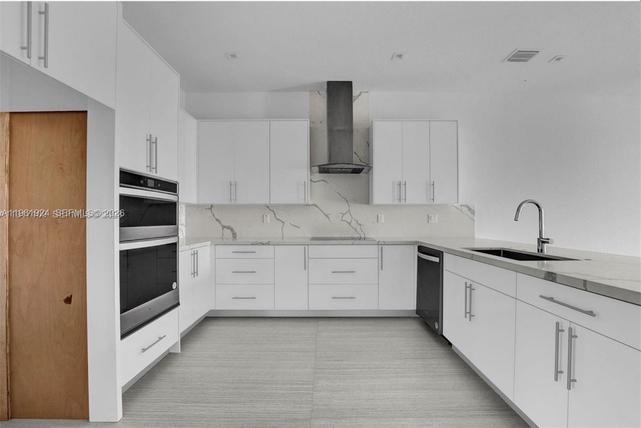 14468 SW 16th St , Miami, FL 33175 Photo