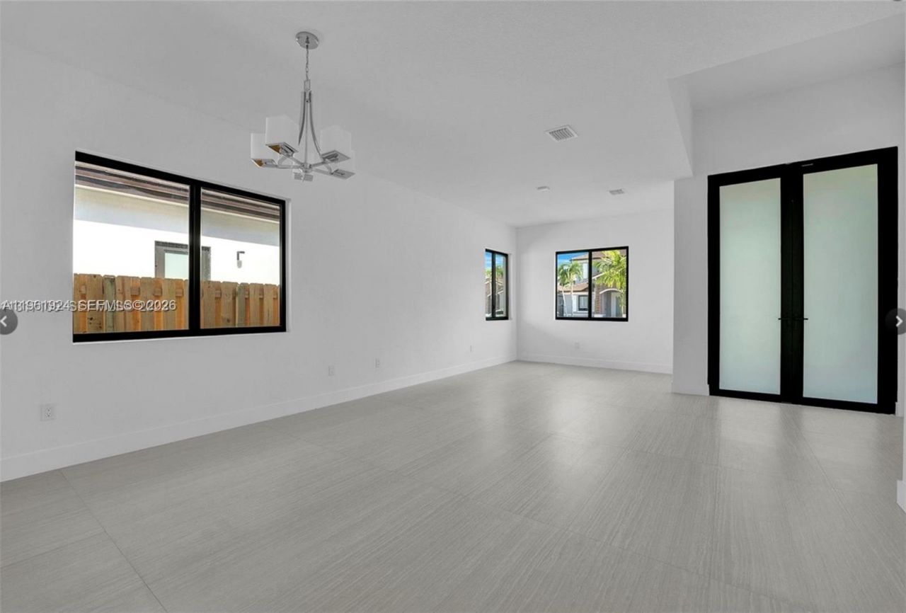 14468 SW 16th St , Miami, FL 33175 Photo