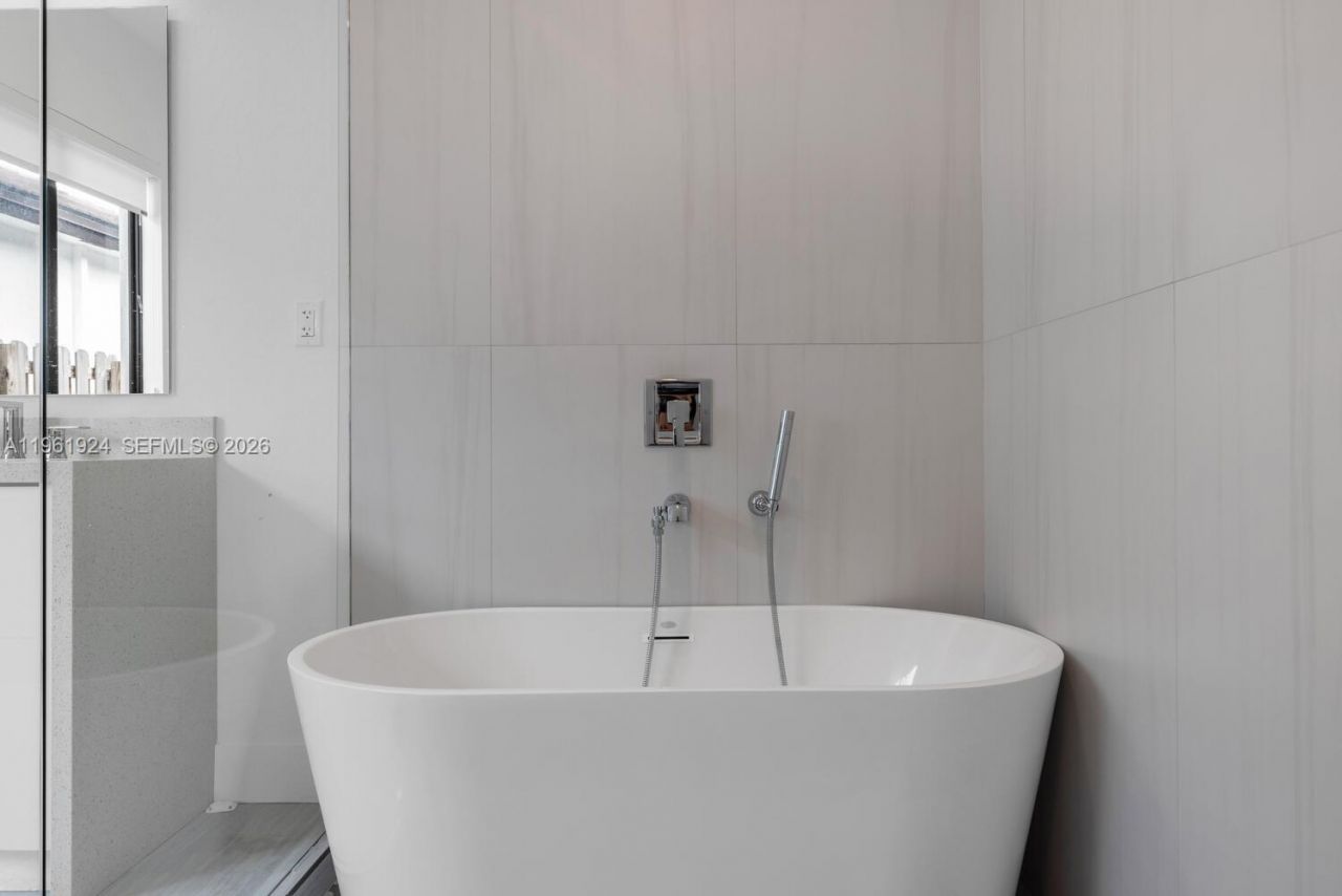 14468 SW 16th St , Miami, FL 33175 Photo