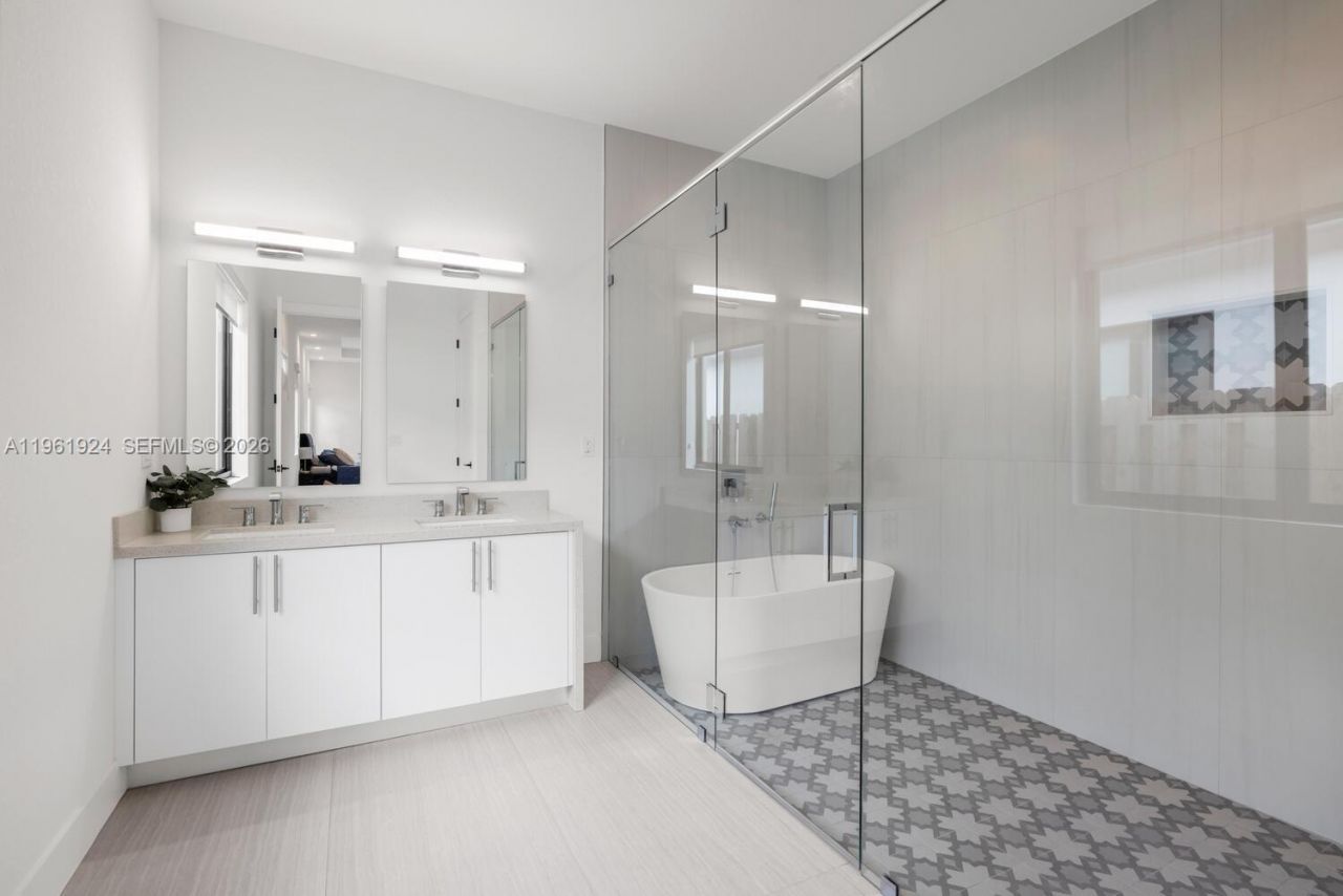 14468 SW 16th St , Miami, FL 33175 Photo