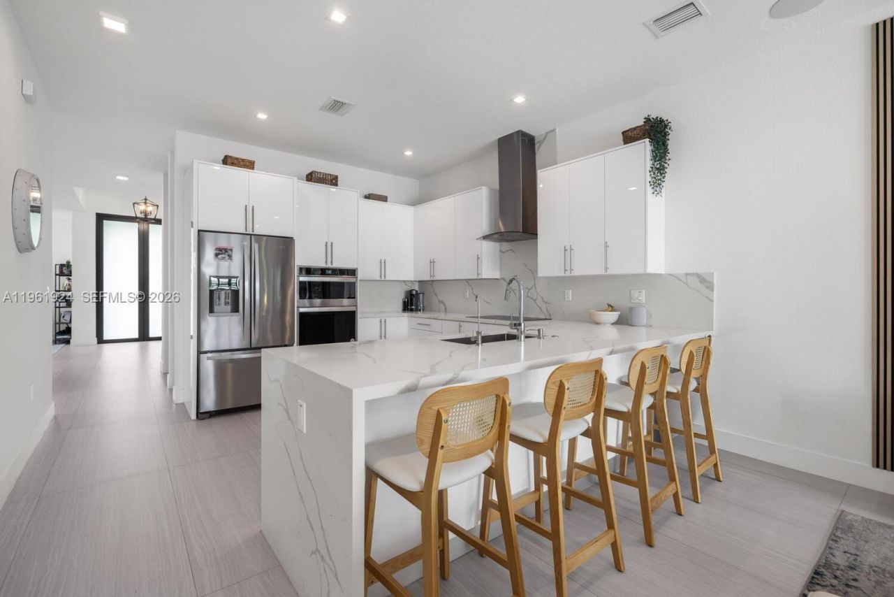 14468 SW 16th St , Miami, FL 33175 Photo